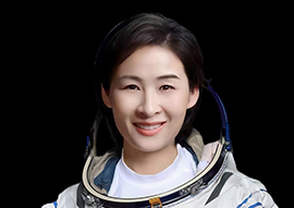 中国首位女航天员